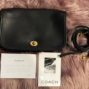Vintage Coach Pocket Purse in Black